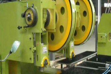 沈陽二手設(shè)備翻新噴漆哪種漆適合？市場(chǎng)調(diào)查結(jié)果揭曉